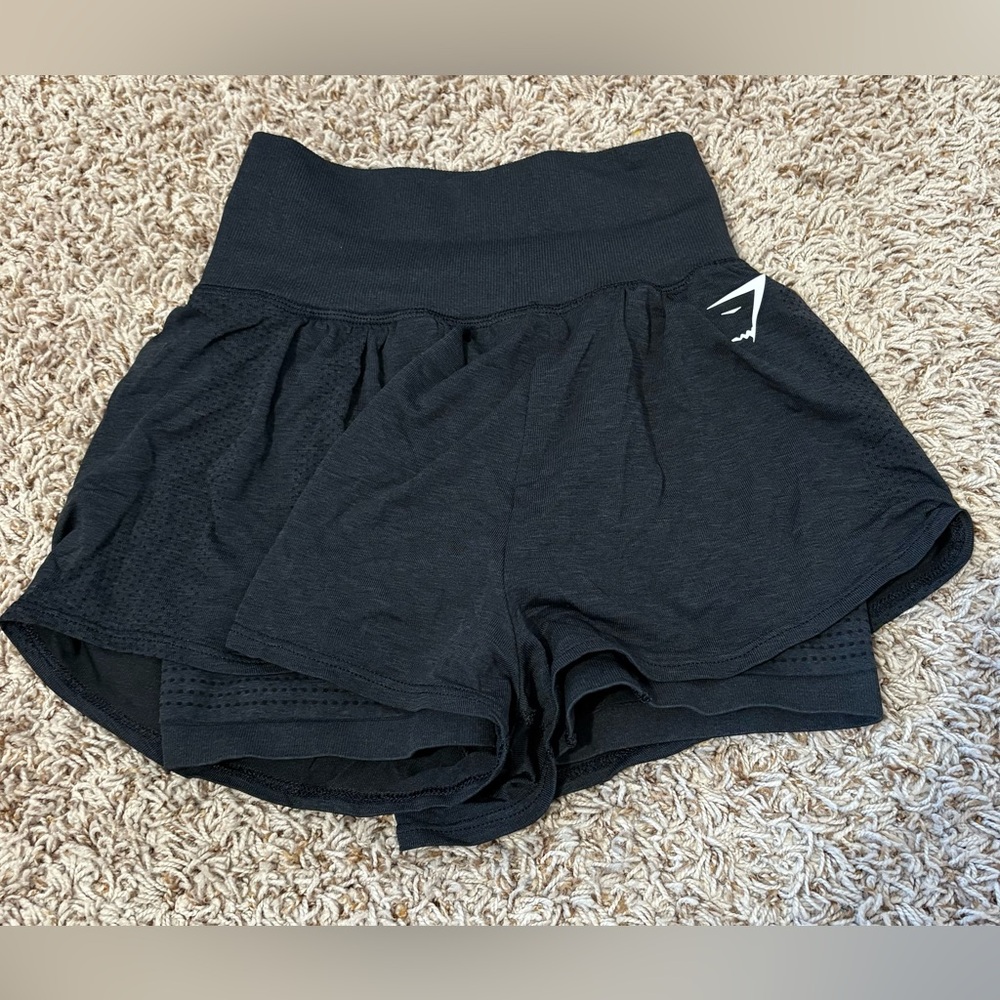 Gymshark Vital Seamless 2.0 2-in-1 shorts in charcoal size XS